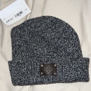 Beanie w/ LV patch